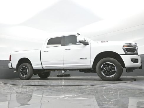 Used 2025 RAM 2500 Laramie image 28