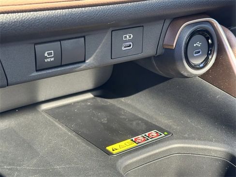 New 2024 Toyota Grand Highlander AWD Hybrid image 19