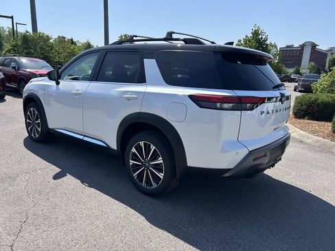 New 2026 Nissan Pathfinder Platinum w/ Lighting Package AWD/4WD image 5
