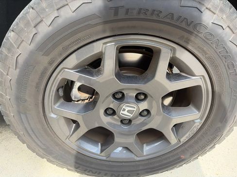 Used 2023 Honda Pilot TrailSport image 5