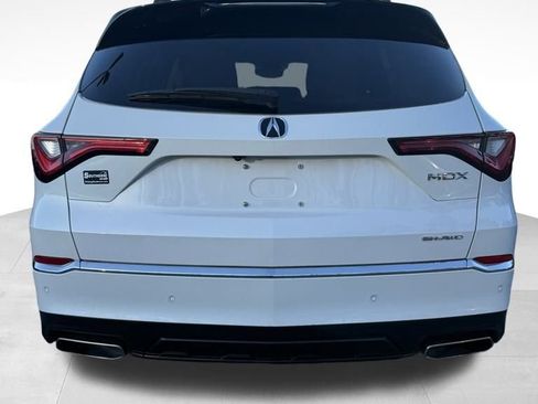 Used 2023 Acura MDX SH-AWD w/ Technology Package image 5
