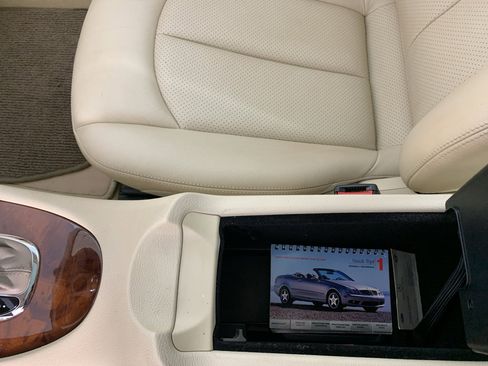 Used 2004 Mercedes-Benz CLK 500 Coupe image 28