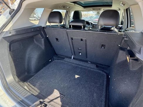 Used 2023 Volkswagen Taos SE image 9