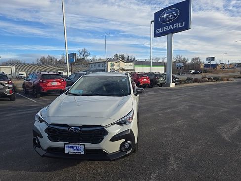 Certified 2025 Subaru Crosstrek 2.0i Premium image 3