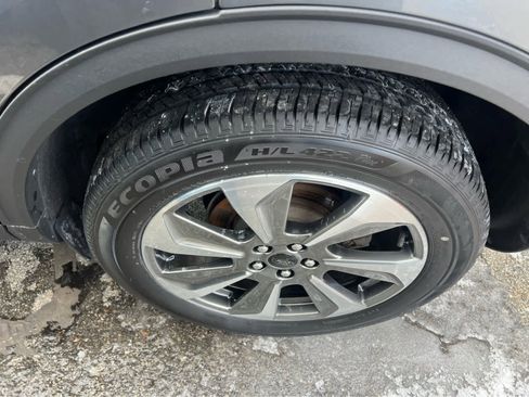 Used 2024 Ford Escape Platinum image 13