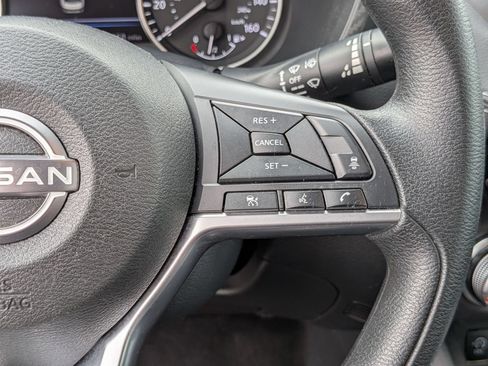 Used 2024 Nissan Sentra SV FWD image 19