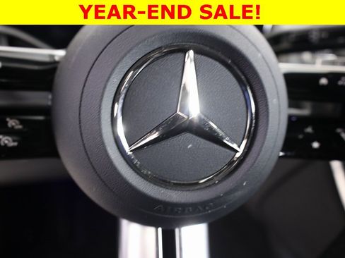 Used 2025 Mercedes-Benz GLC 300 4MATIC image 12