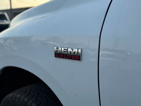 Used 2017 RAM 3500 Tradesman w/ Chrome Appearance Group image 6