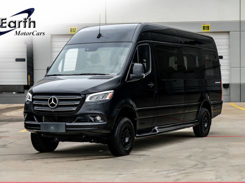 Used 2024 Mercedes-Benz Sprinter 2500 image 1