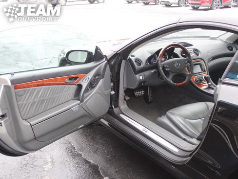 Used 2004 Mercedes-Benz SL 600 image 10