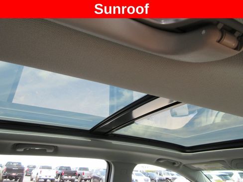 Certified 2018 GMC Terrain SLT w/ Preferred Package FWD image 16