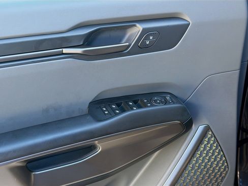 Used 2026 Kia EV9 Light image 17