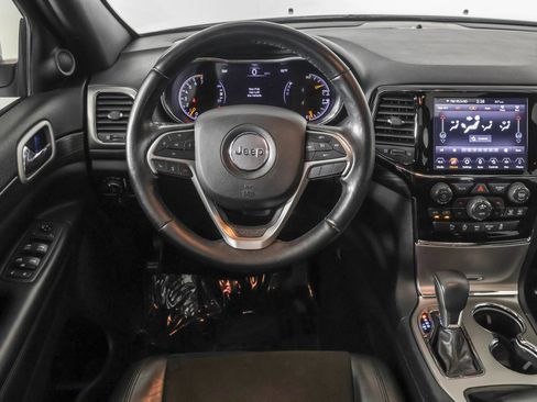 Used 2020 Jeep Grand Cherokee Altitude image 39