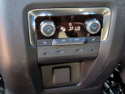 New 2026 GMC Yukon Elevation w/ Elevation Premium Package AWD/4WD image 37