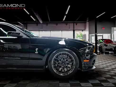 Used 2013 Ford Mustang Shelby GT500 RWD image 26