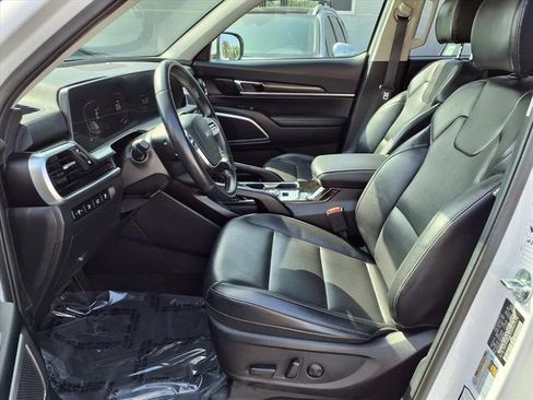 Used 2025 Kia Telluride S image 14