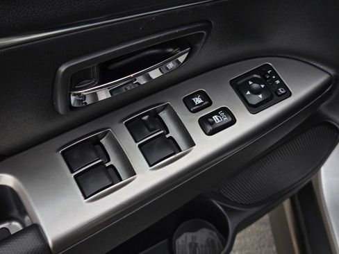 Used 2024 Mitsubishi Outlander Sport SE image 10