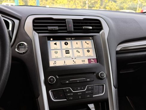 Used 2018 Ford Fusion SE w/ Equipment Group 602A FWD image 35