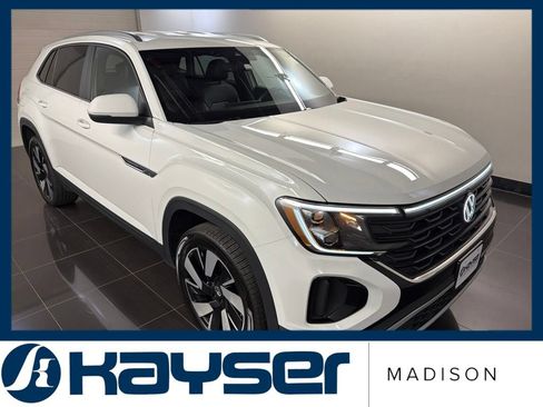 Used 2025 Volkswagen Atlas Cross Sport SE AWD/4WD image 1