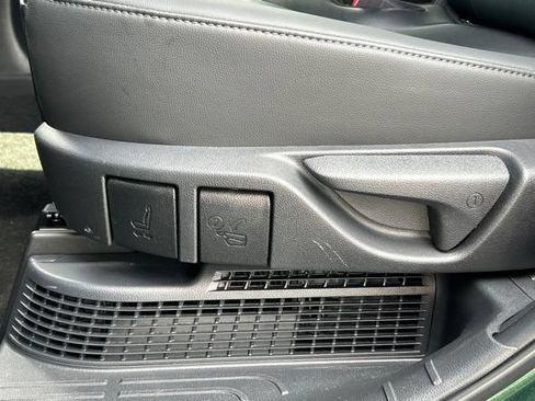 Certified 2025 Toyota Highlander Platinum AWD/4WD image 42