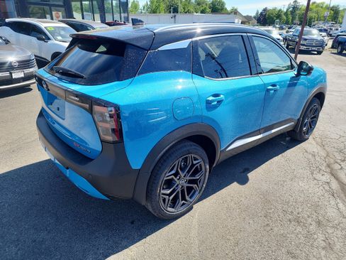 New 2026 Nissan Kicks SR w/ SR Premium Package AWD/4WD image 8