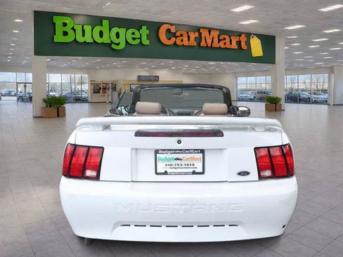 Used 2004 Ford Mustang Convertible RWD image 7