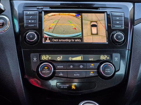 Used 2021 Nissan Rogue Sport SV w/ Technology Package image 18