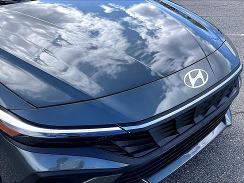 Used 2026 Hyundai Elantra Sport image 31