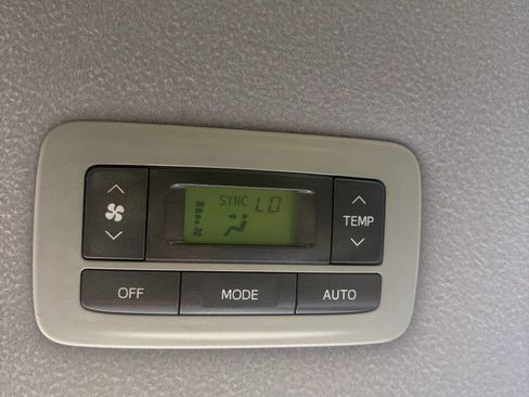 Used 2012 Toyota Sienna XLE w/ XLE Navigation Pkg FWD image 29