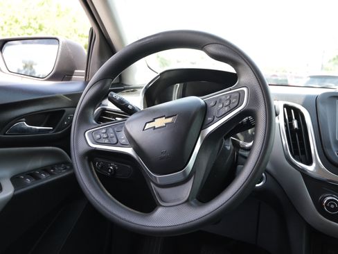 Used 2023 Chevrolet Equinox LS w/ LS Convenience Package FWD image 8