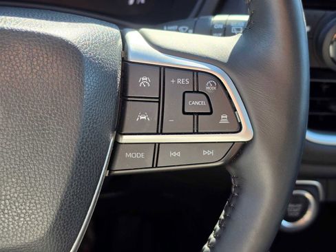 Used 2024 Toyota Grand Highlander AWD image 32
