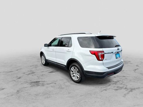 Used 2019 Ford Explorer XLT w/ Equipment Group 201A AWD/4WD image 6