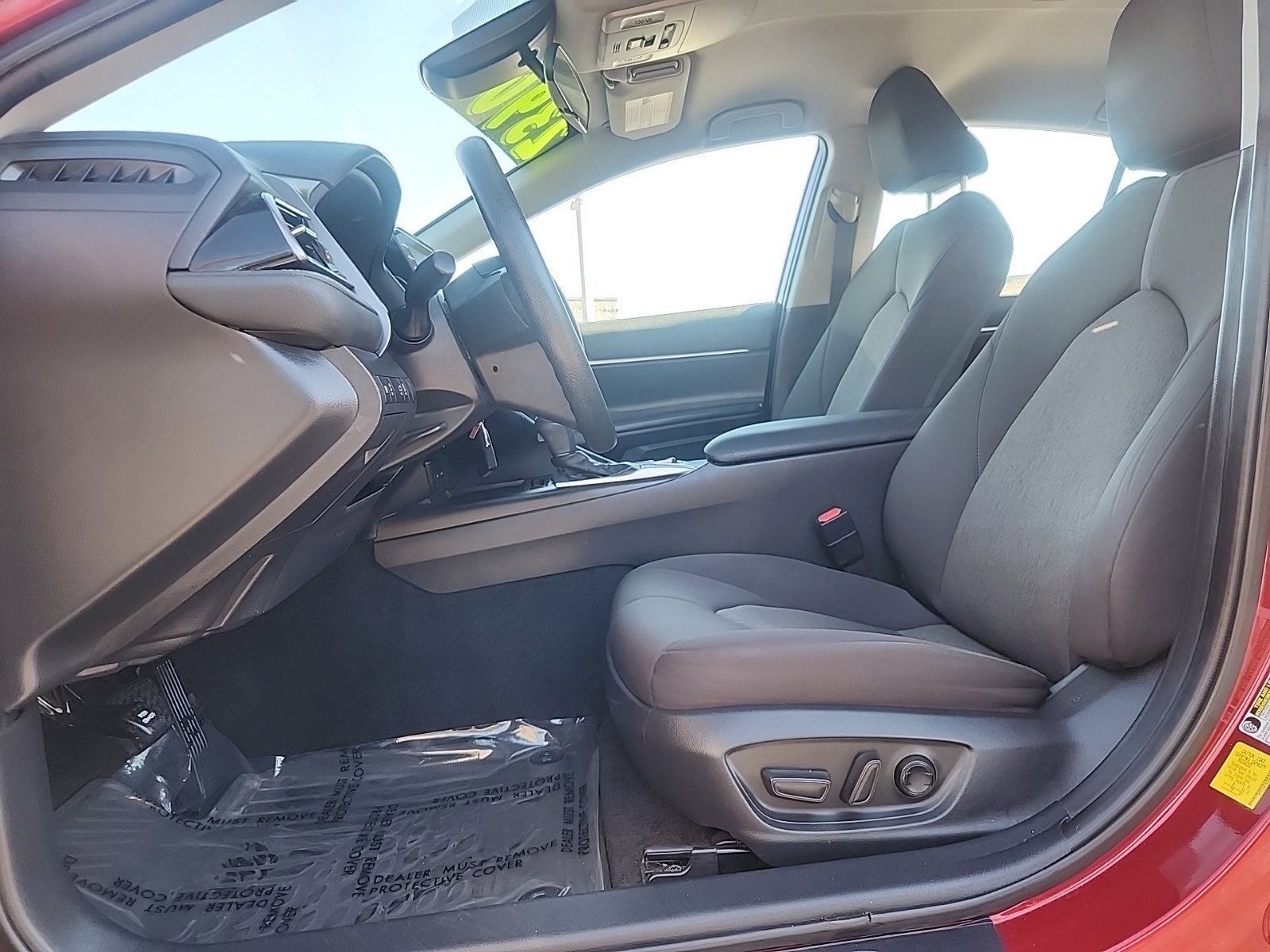 Used 2022 Toyota Camry LE FWD image 28