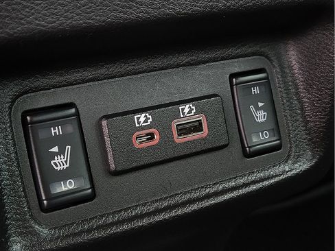 Used 2021 Nissan Maxima Platinum w/ 40th Anniversary Package image 11