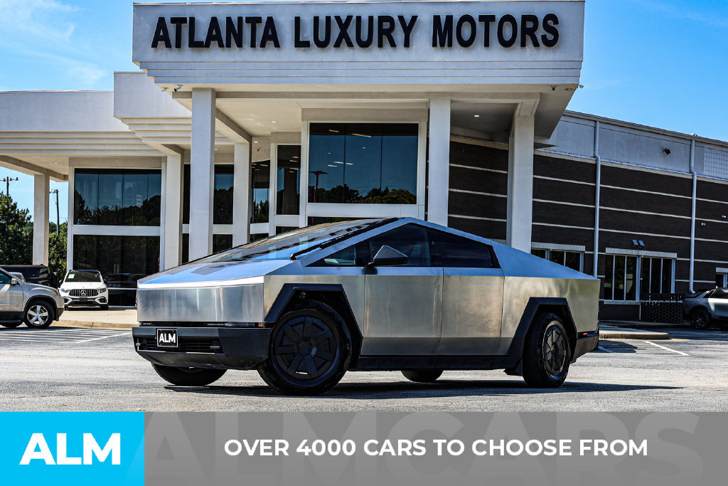 Used 2024 Tesla Cybertruck AWD Crew Cab image 2
