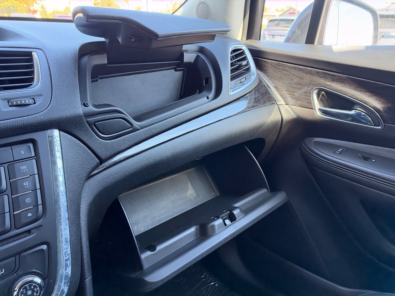 Used 2016 Buick Encore FWD image 24