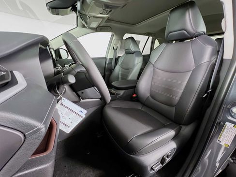 New 2025 Toyota RAV4 Limited image 13