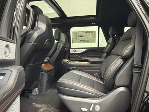 New 2026 Lincoln Navigator L Black Label image 21
