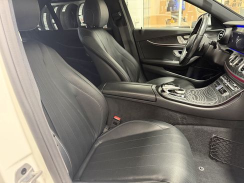 Used 2020 Mercedes-Benz E 350 Sedan w/ Parking Assistance Package image 23