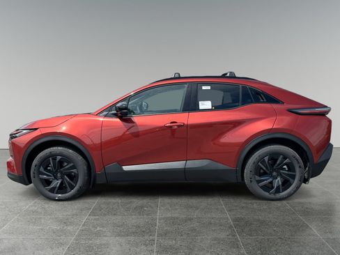 New 2026 Toyota C-HR AWD/4WD image 3
