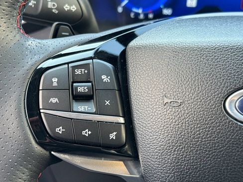 Used 2023 Ford Explorer ST w/ Equipment Group 401A AWD/4WD image 32