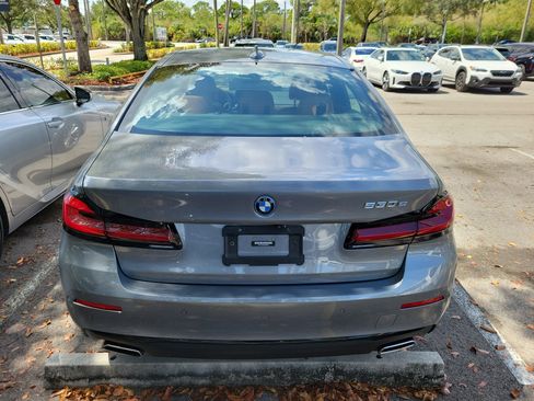 Used 2023 BMW 530e 530e w/ Premium Package image 7