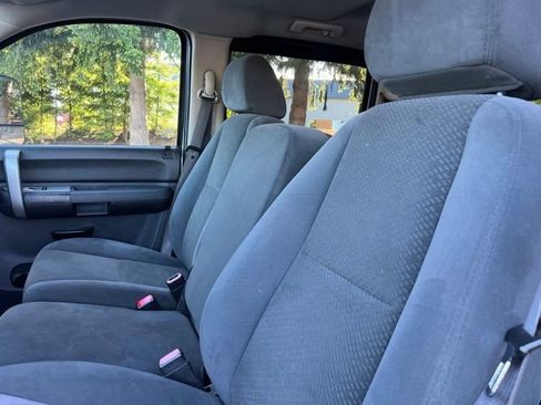 Used 2008 Chevrolet Silverado 2500 LT w/ 1LT Convenience Package AWD/4WD image 11