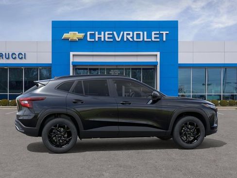 New 2026 Chevrolet Trax LT image 5