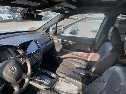 Used 2023 Honda Passport TrailSport image 15