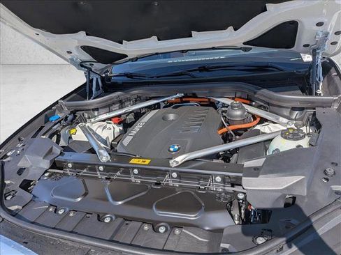 New 2026 BMW X5 xDrive50e AWD/4WD image 17