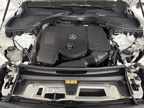 Certified 2023 Mercedes-Benz GLC 300 image 32