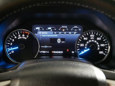 Used 2016 Ford F150 Lariat w/ Equipment Group 502A Luxury image 21