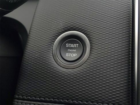 New 2026 Land Rover Discovery Sport Landmark image 18