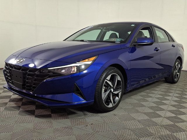 Used 2023 Hyundai Elantra SEL w/ Convenience Package FWD image 6